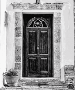 Black & White Greek Doors Diamond Painting